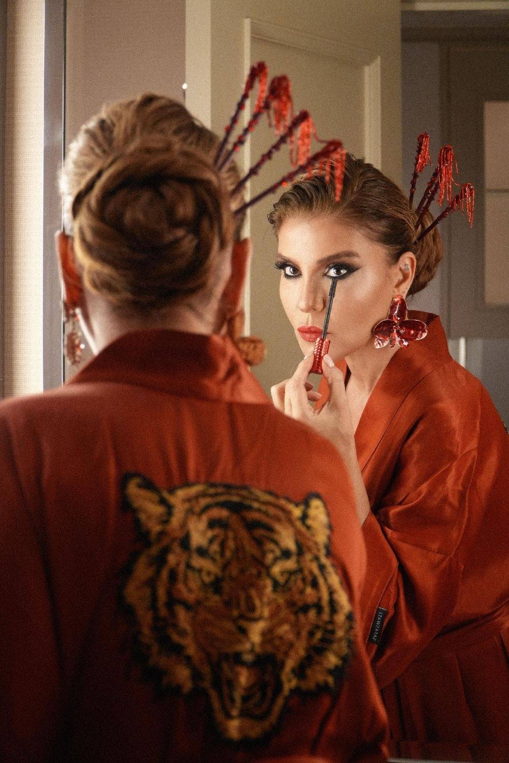 Gülben Ergen geyşa oldu Japonya'yı salladı 4